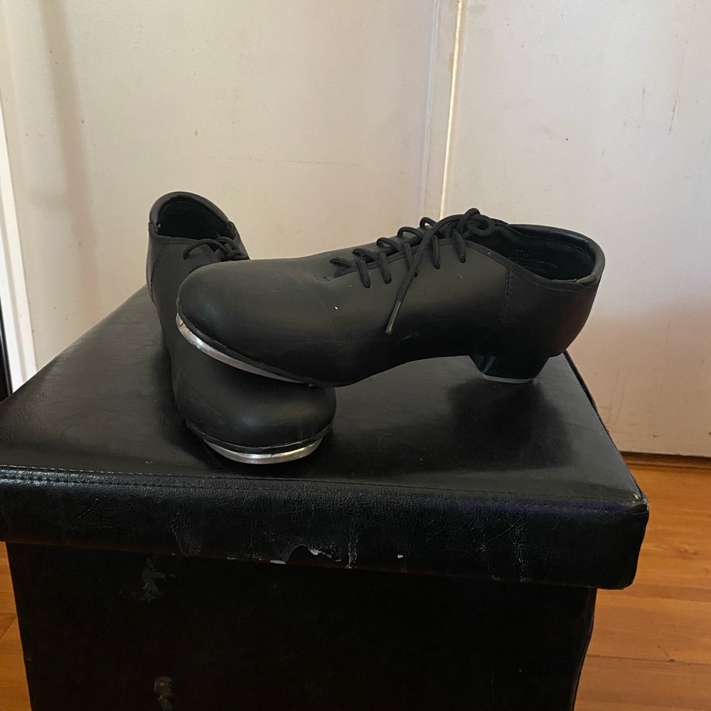 Black Capezio T9500 tap shoes. Women’s Size 11
